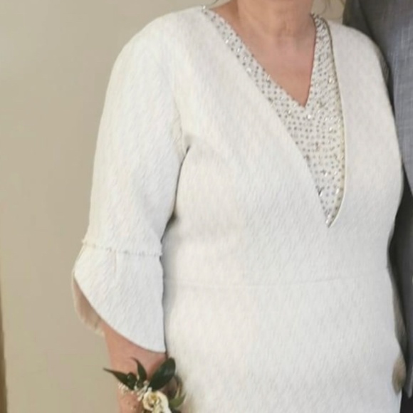 Mother of the Bride dress - Picture 1 of 3